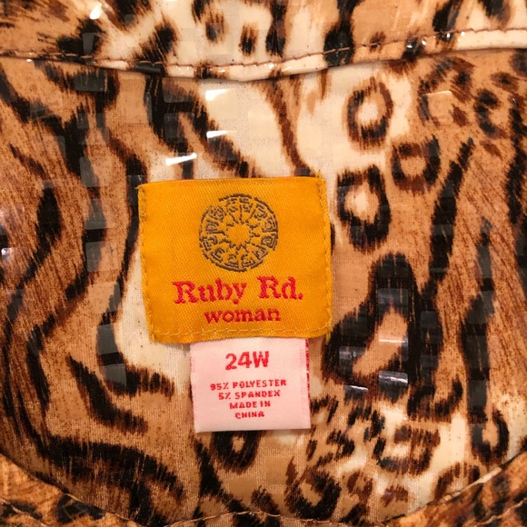 Ruby Rd. Woman leopard-print jacket. Size 24W. - Picture 2 of 7